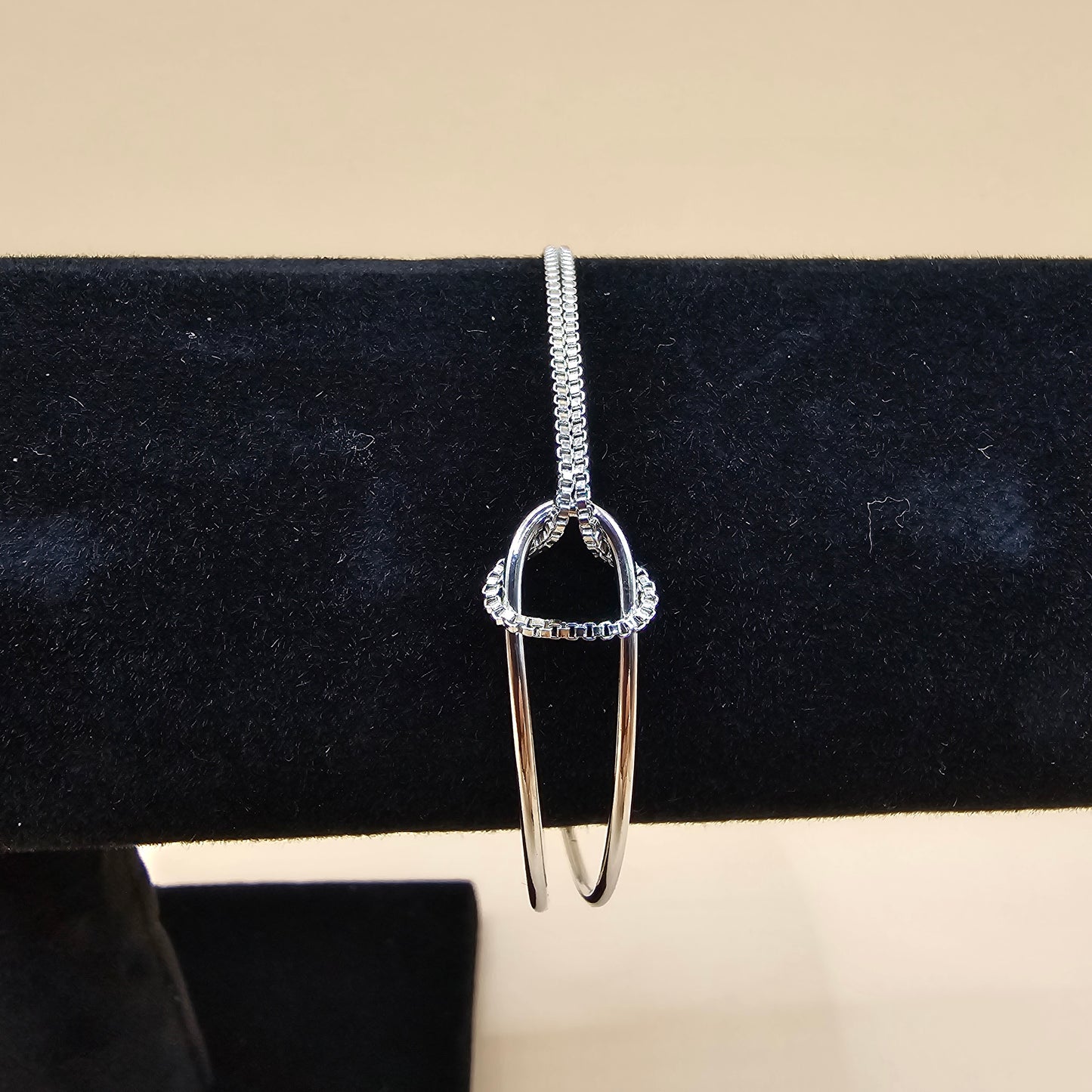 Zilveren assymetrische armband - FutureStoreNL